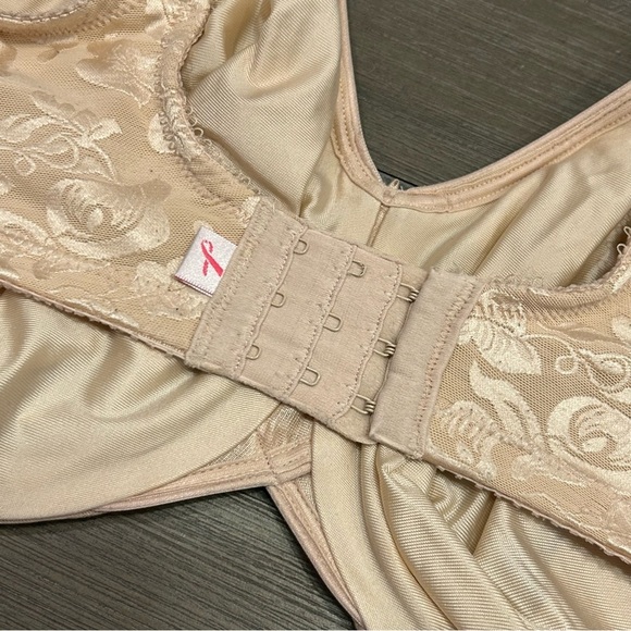 Wacoal 85567 Awareness Underwire Bra - Picture 5 of 11